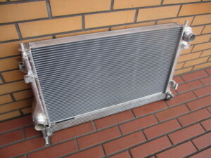 ASTON MARTIN VANQUISH Radiator＆Oilcooler