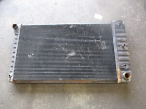 y1968 CADILLAC DEVILLE Radiator