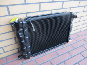 NISSAN LAUREL C30 Radiator