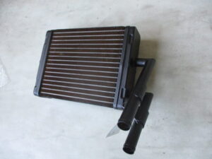 MAZDA BONGO FRIENDEE（ボンゴフレンディ）ヒーターコア製作