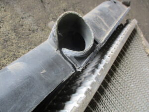 KOMATSU PC78UU-6E0 Radiator
