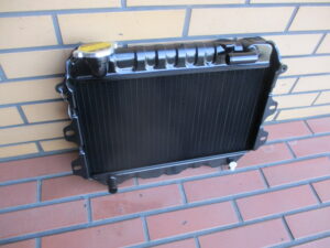 SUZUKI CARRY ST20　Radiator