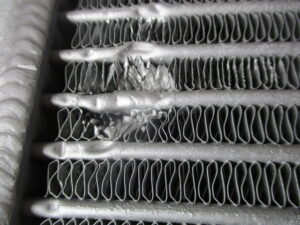 Mercedes Benz W210 E500 OILCOOLER 2095000600