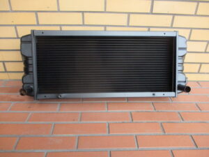 BOBCAT　S130（ボブキャットS130）スキッドステアローダー　ラジエーター修理